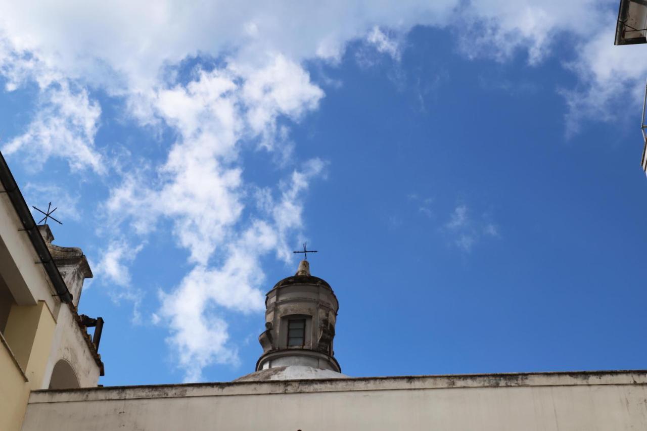 Ave Gratia Plena Hostel Salerno Ngoại thất bức ảnh