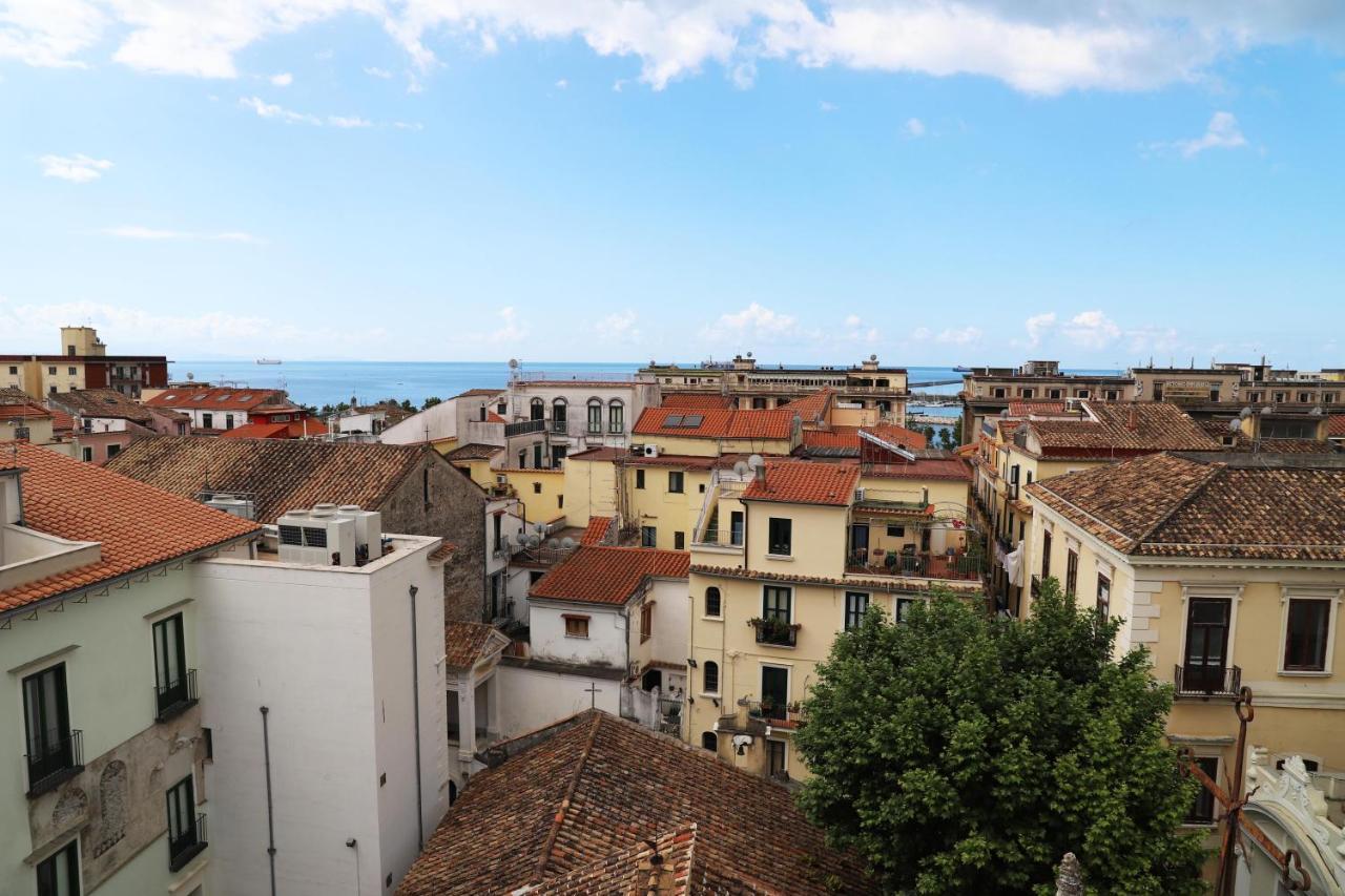 Ave Gratia Plena Hostel Salerno Ngoại thất bức ảnh