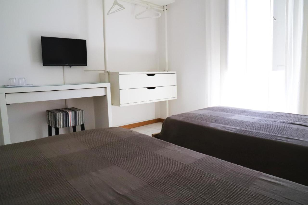 Ave Gratia Plena Hostel Salerno Ngoại thất bức ảnh