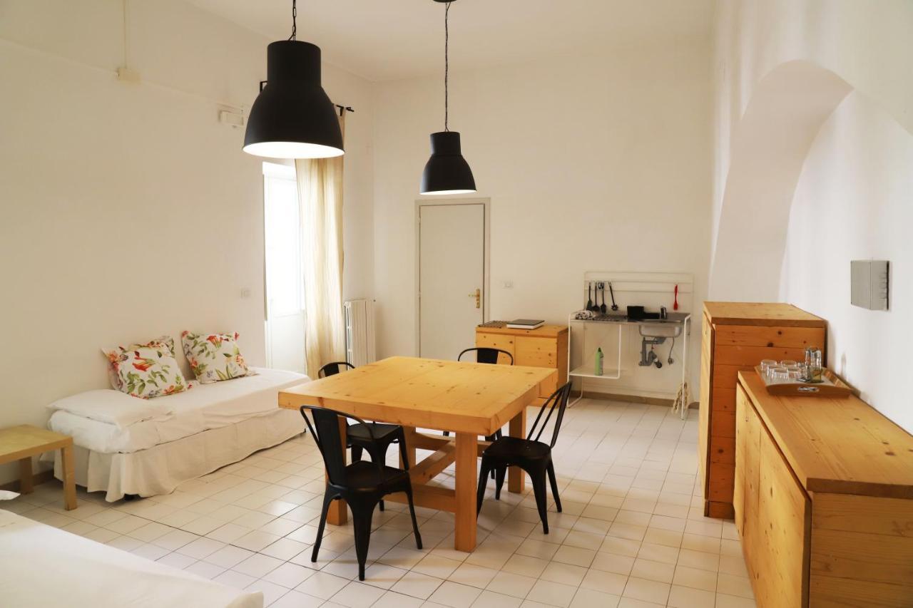 Ave Gratia Plena Hostel Salerno Phòng bức ảnh