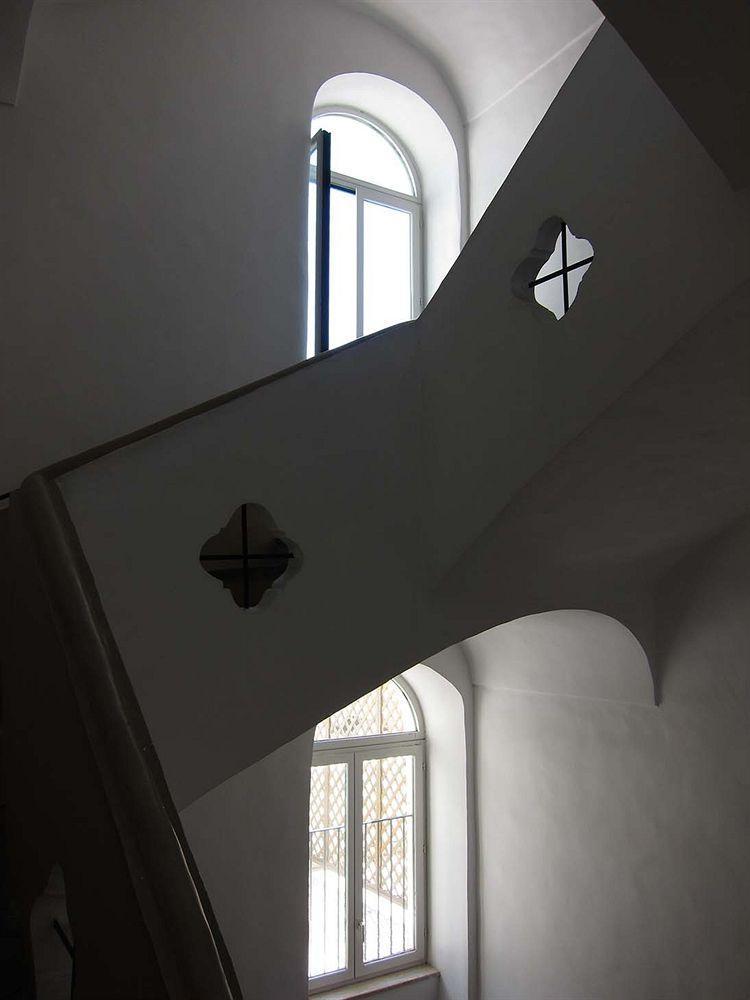 Ave Gratia Plena Hostel Salerno Ngoại thất bức ảnh