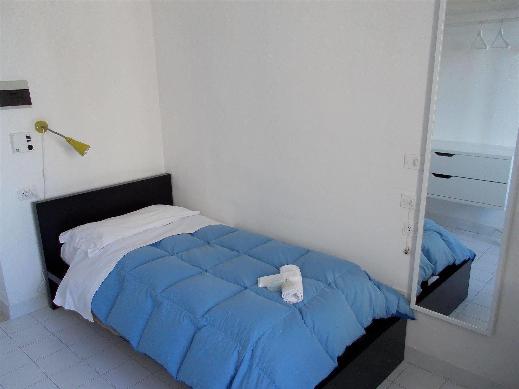 Ave Gratia Plena Hostel Salerno Ngoại thất bức ảnh