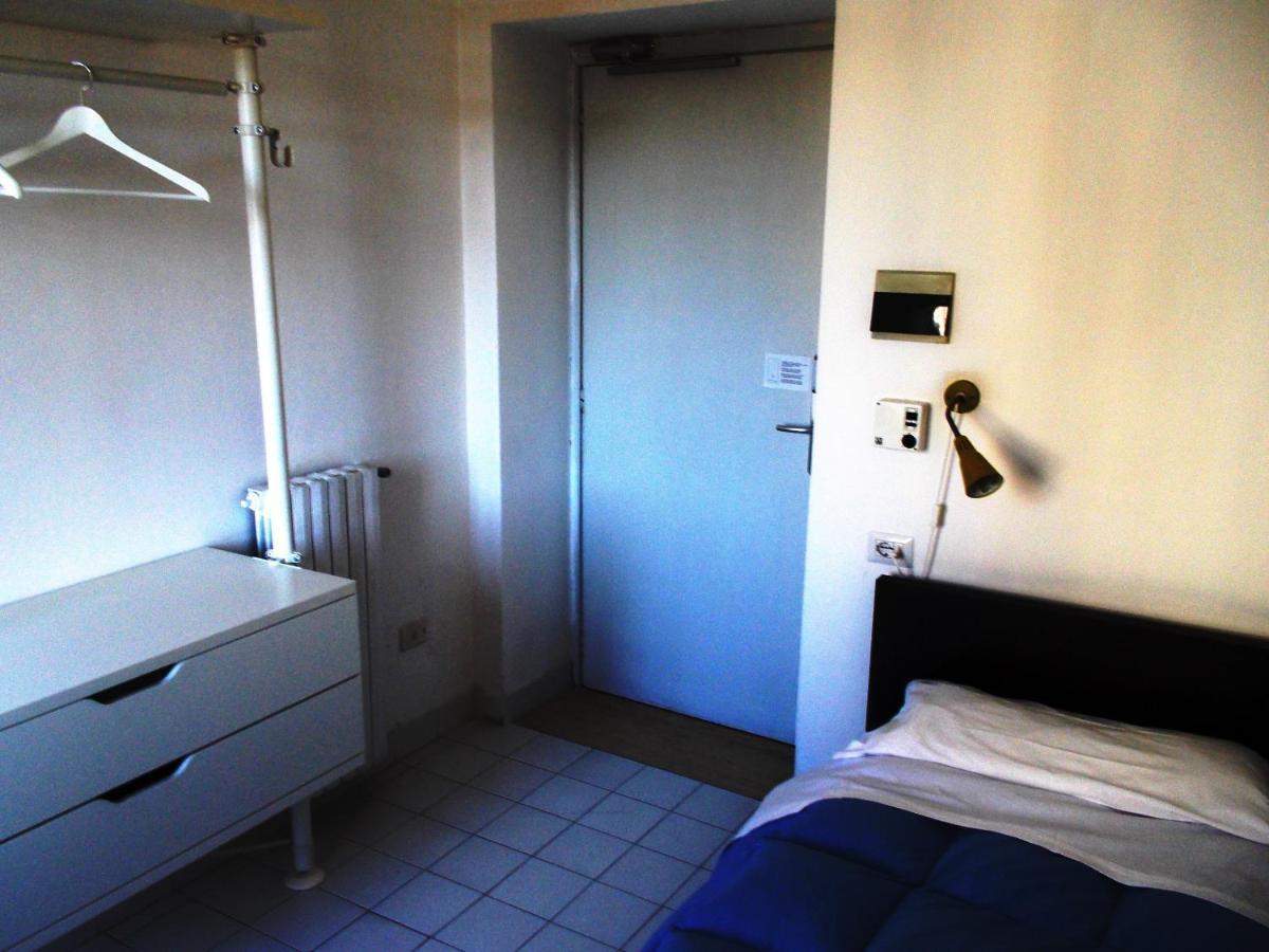 Ave Gratia Plena Hostel Salerno Phòng bức ảnh